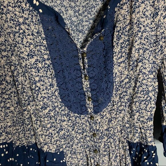 Anthropologie Navy and Cream Blouse - Picture 9 of 10